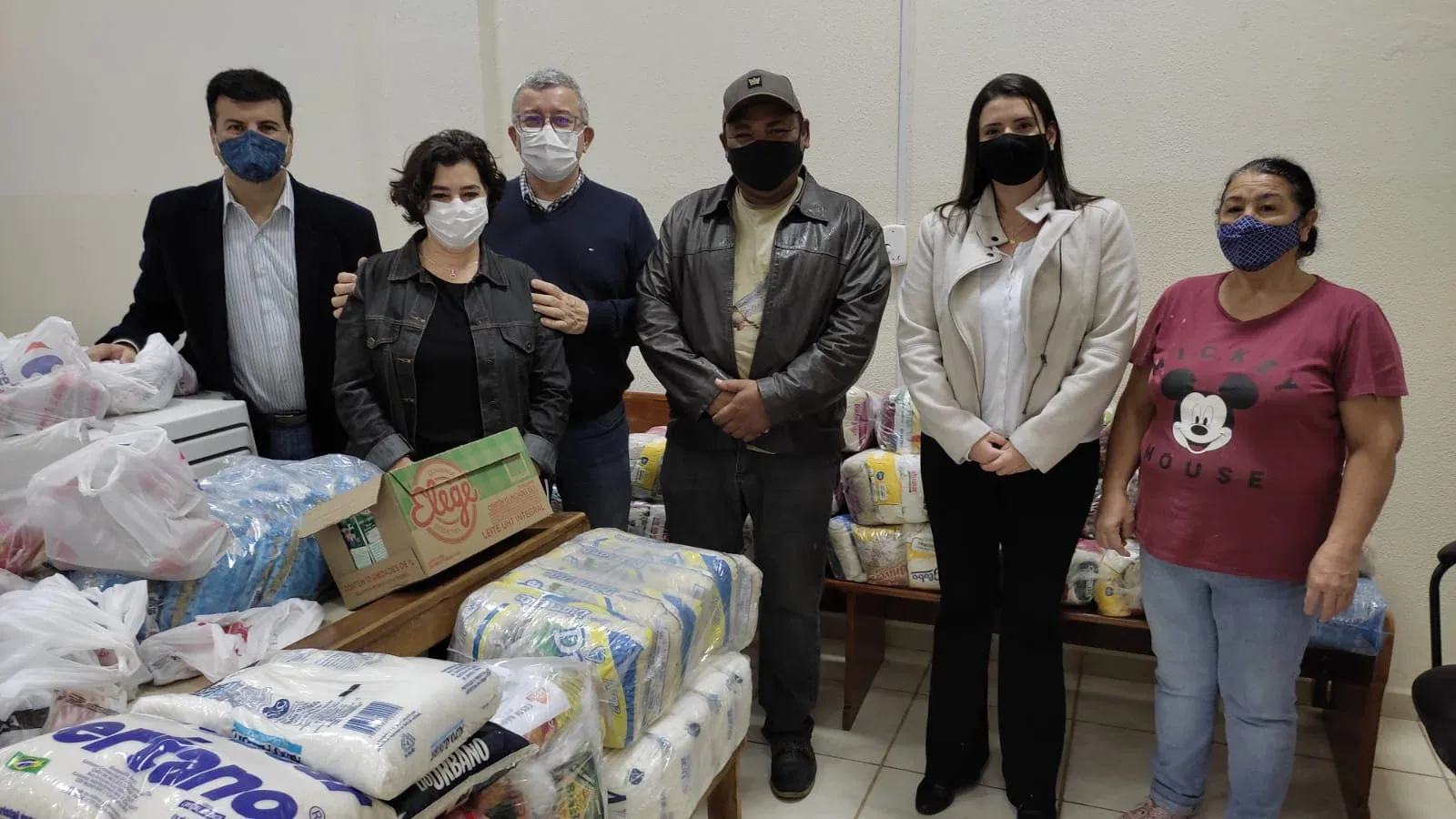 Campanha de alimentos une construtoras e indústrias e arrecada duas toneladas em doações