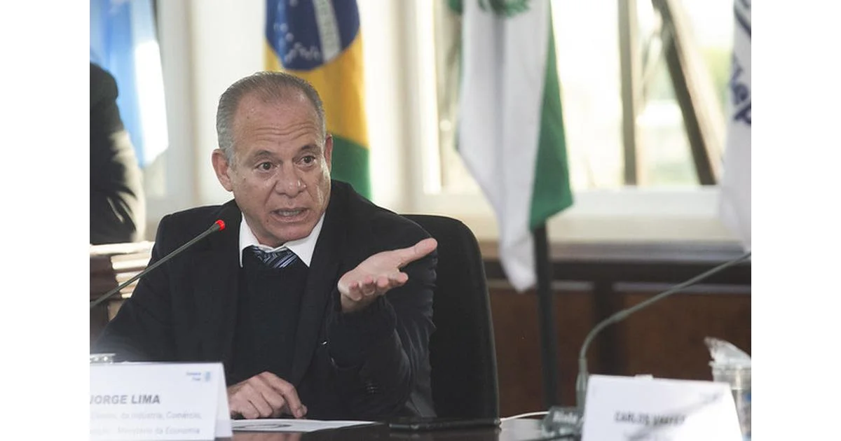 Fiep vai mobilizar setor produtivo paranaense em projeto para redução do Custo Brasil