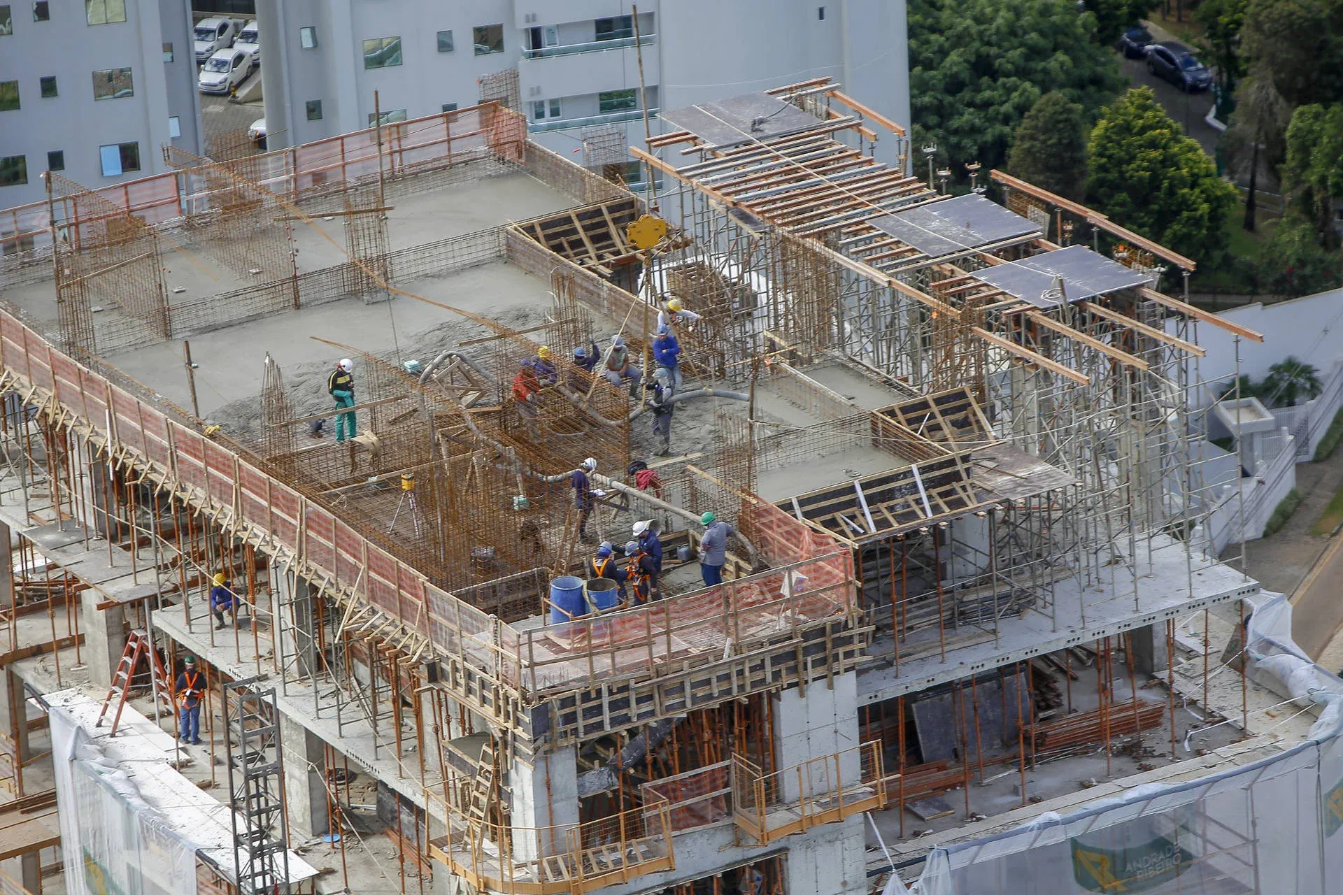Com 11,6 mil contratações no Paraná, construção civil tem o melhor trimestre desde 2019