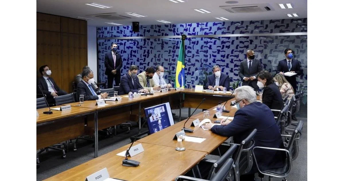 Arthur Lira pauta votação do licenciamento ambiental para a próxima semana