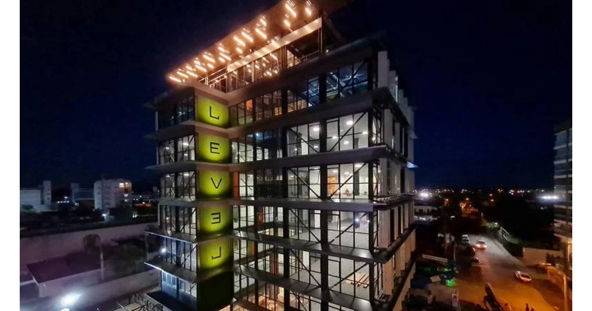 Edifício em estilo “Lego” fica pronto em 100 dias. Conheça a construção off-site