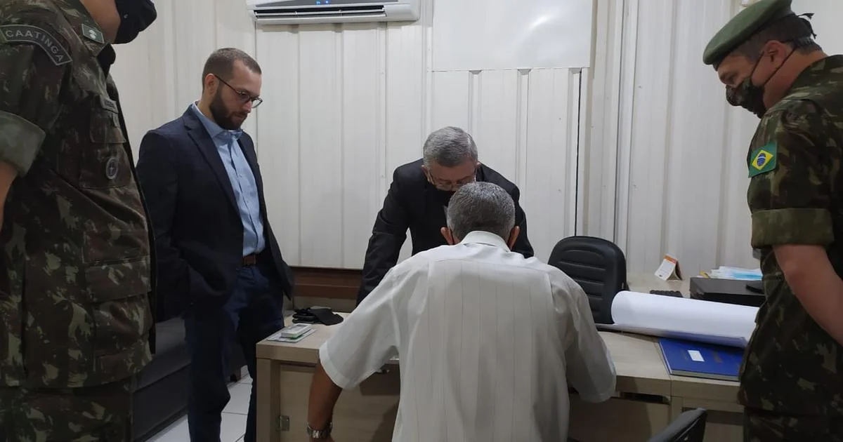 Presidente do Sinduscon apresenta áreas de Londrina para comitiva de militares