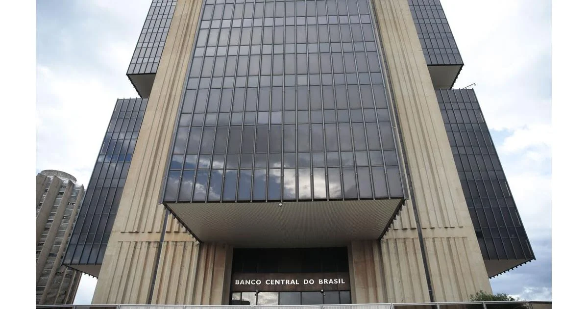 Copom deve manter juros básicos em 2% ao ano