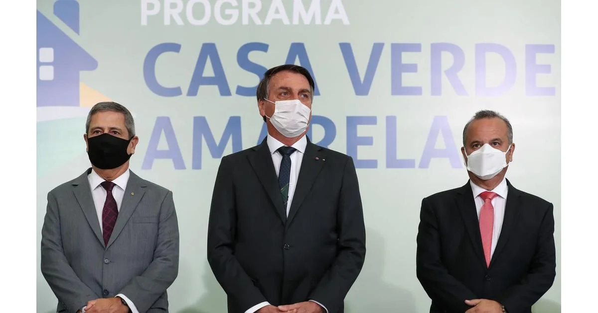 Bolsonaro sanciona lei do programa Casa Verde e Amarela