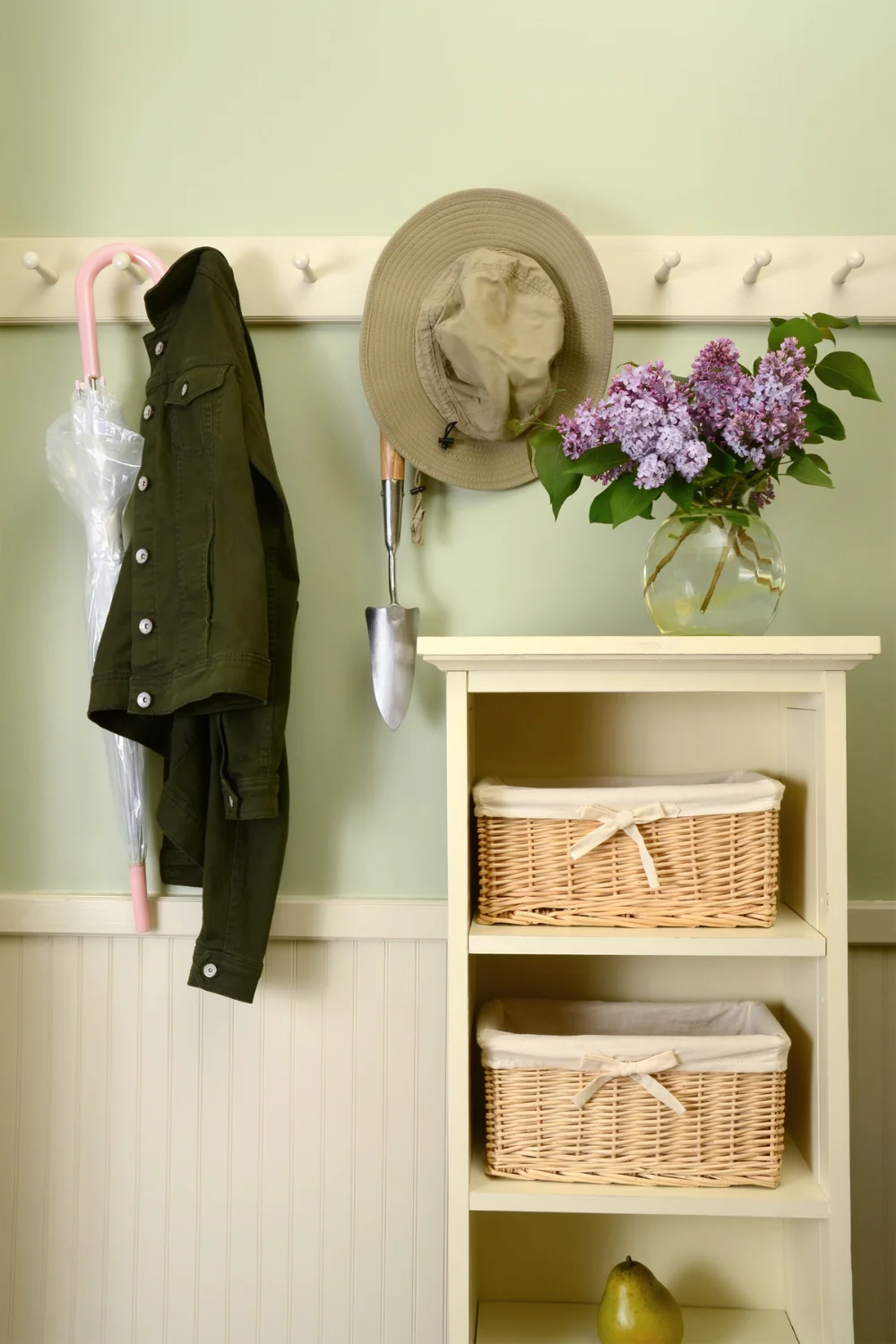 Mudroom with storage baskets