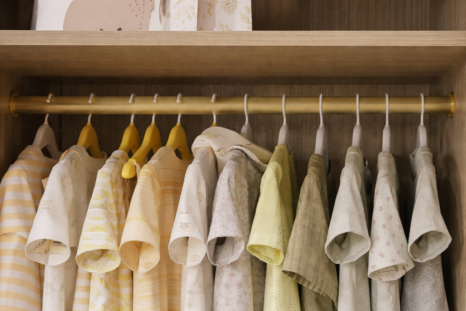 Round Rods Matte Brass