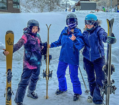 Alpen Ridge | Niseko Accommodation, Holiday Packages, Ski Lessons ...
