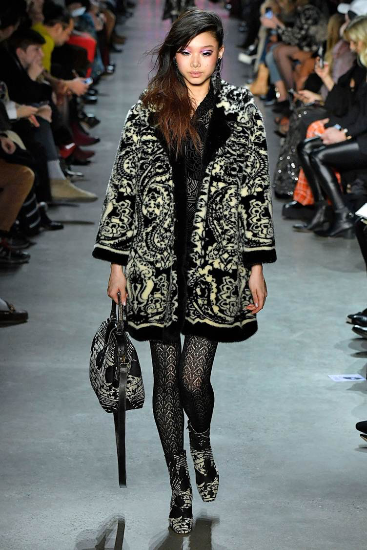 How to Style Tights for Every Season  and Every Scene