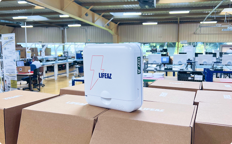 Défibrillateur Clark Lifeaz stock