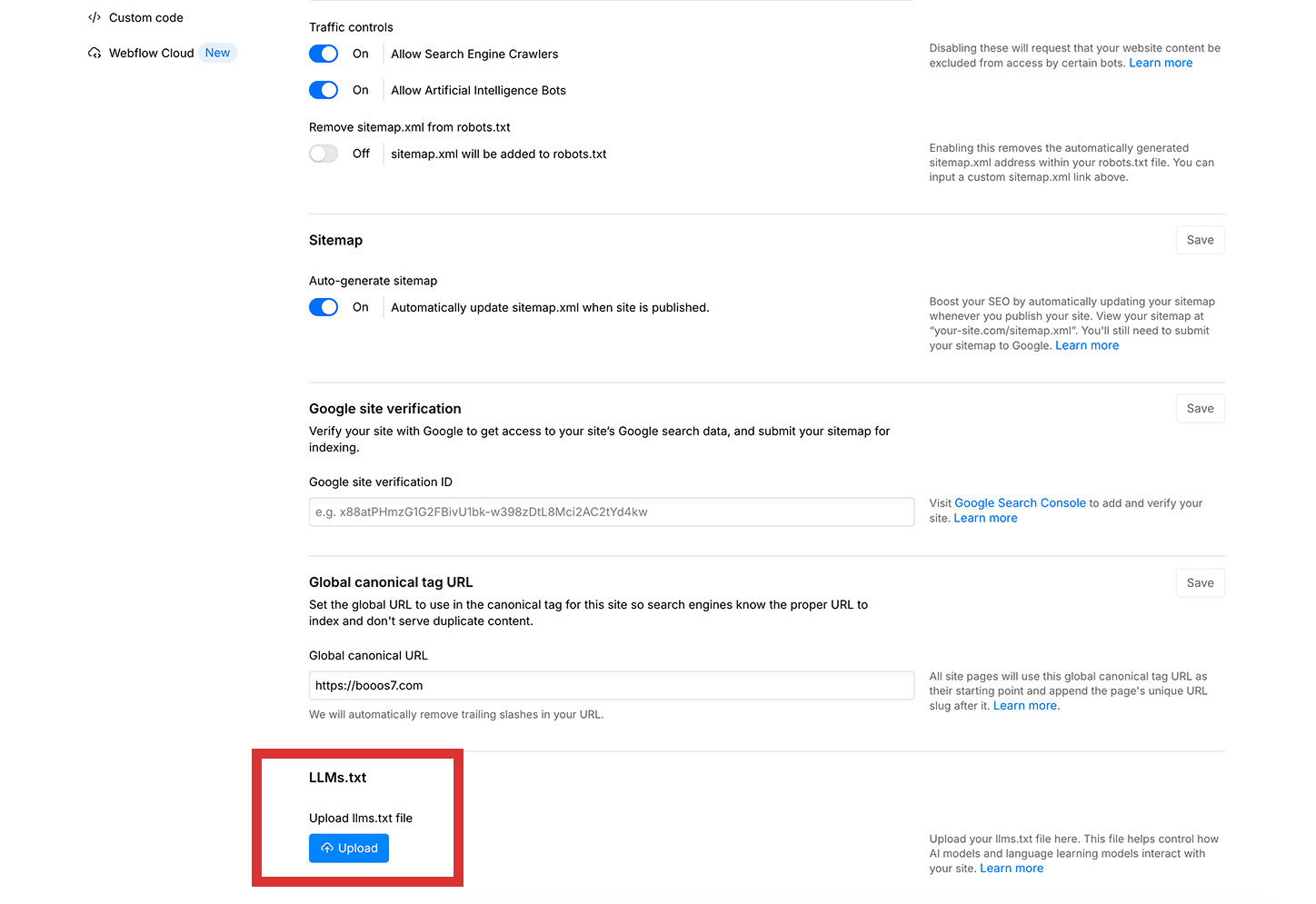 WebflowのSEO設定画面でllms.txtアップロードオプションが表示されている様子
