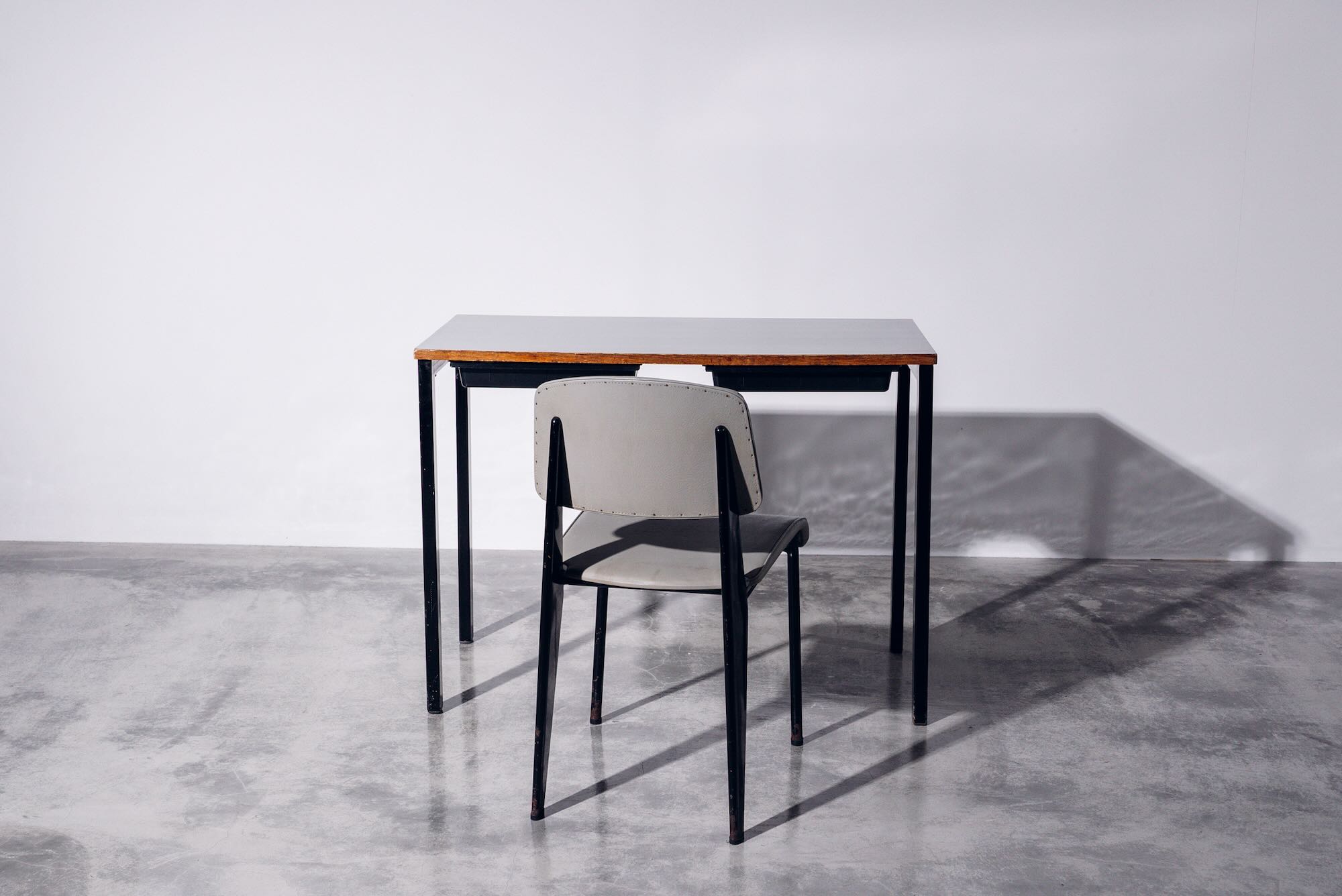 Consoke Desk