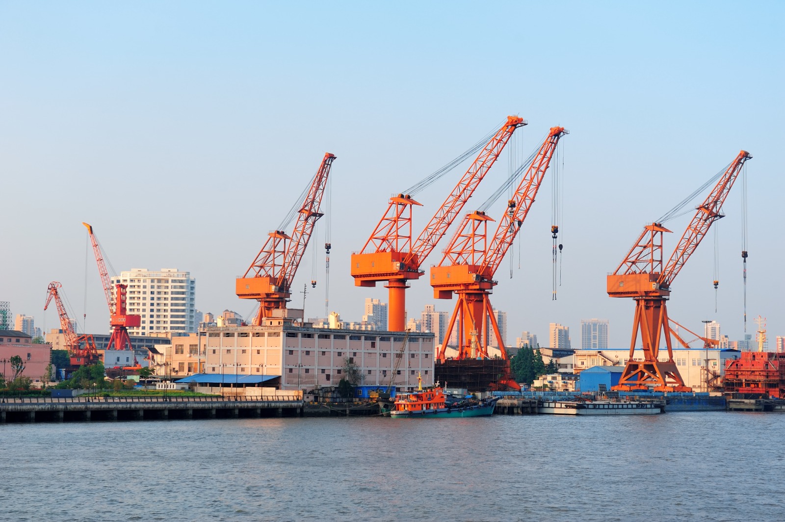 Navigating Demurrage and Detention in Container Shipping