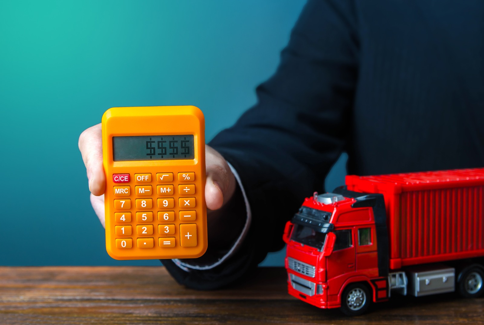 Working Towards More Efficient Logistics - Navigating Challenges with Collaboration and Cost Management