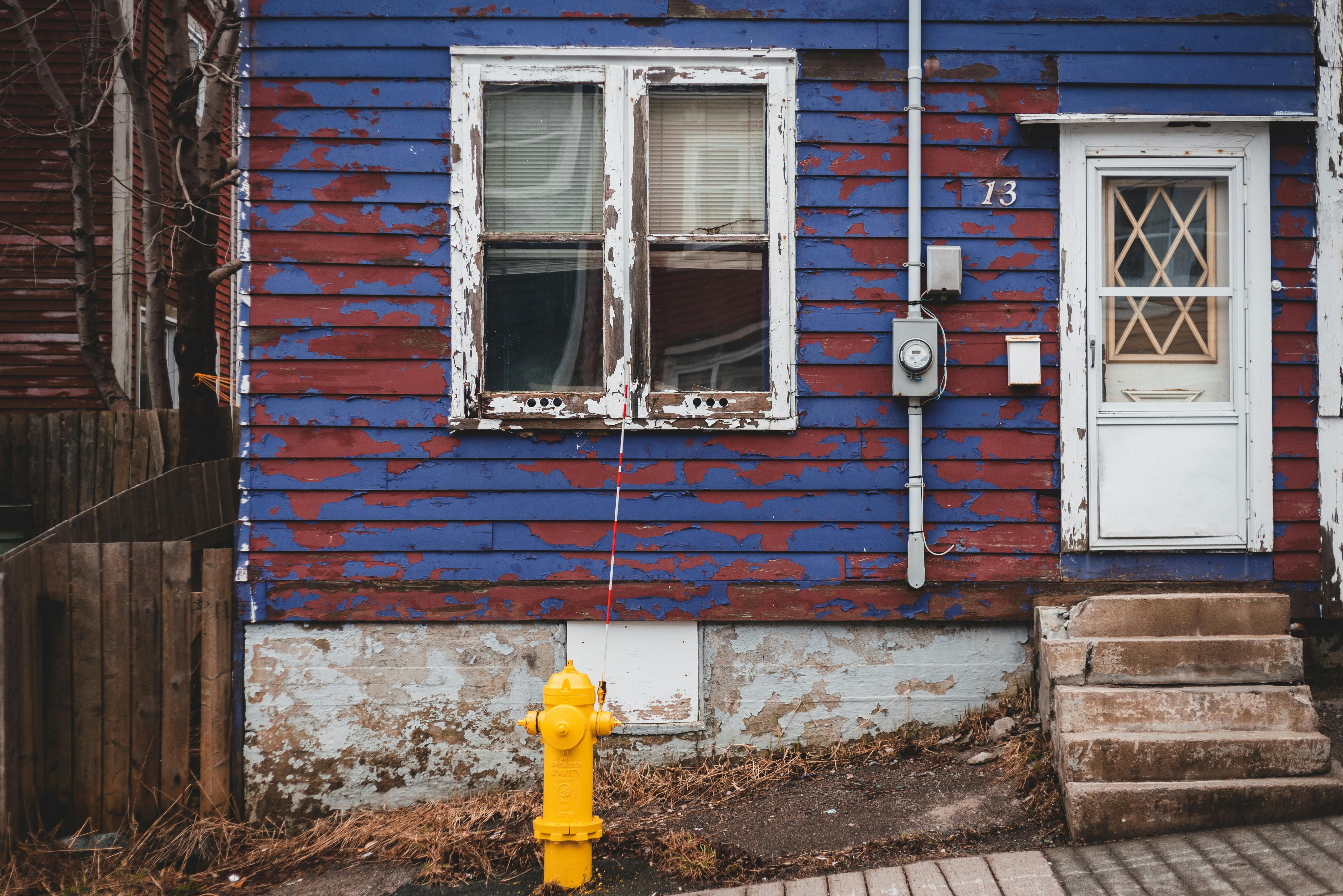 old and pealing exterior paint 