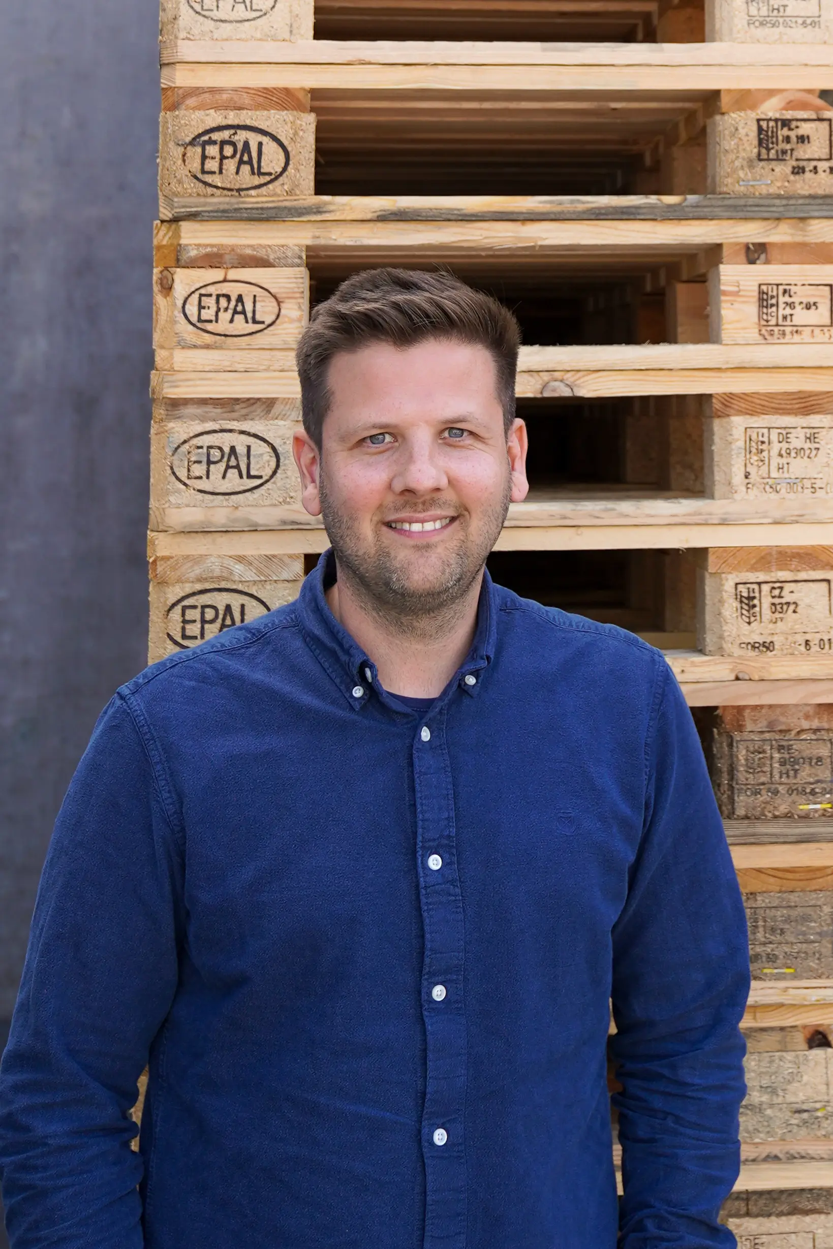 Portraitfoto Pascal Deters , Leiter der Versandlogistik der Georg Utz GmbH, begleitete die Einführung des LCMS der Logistikbude am Standort Schüttorf