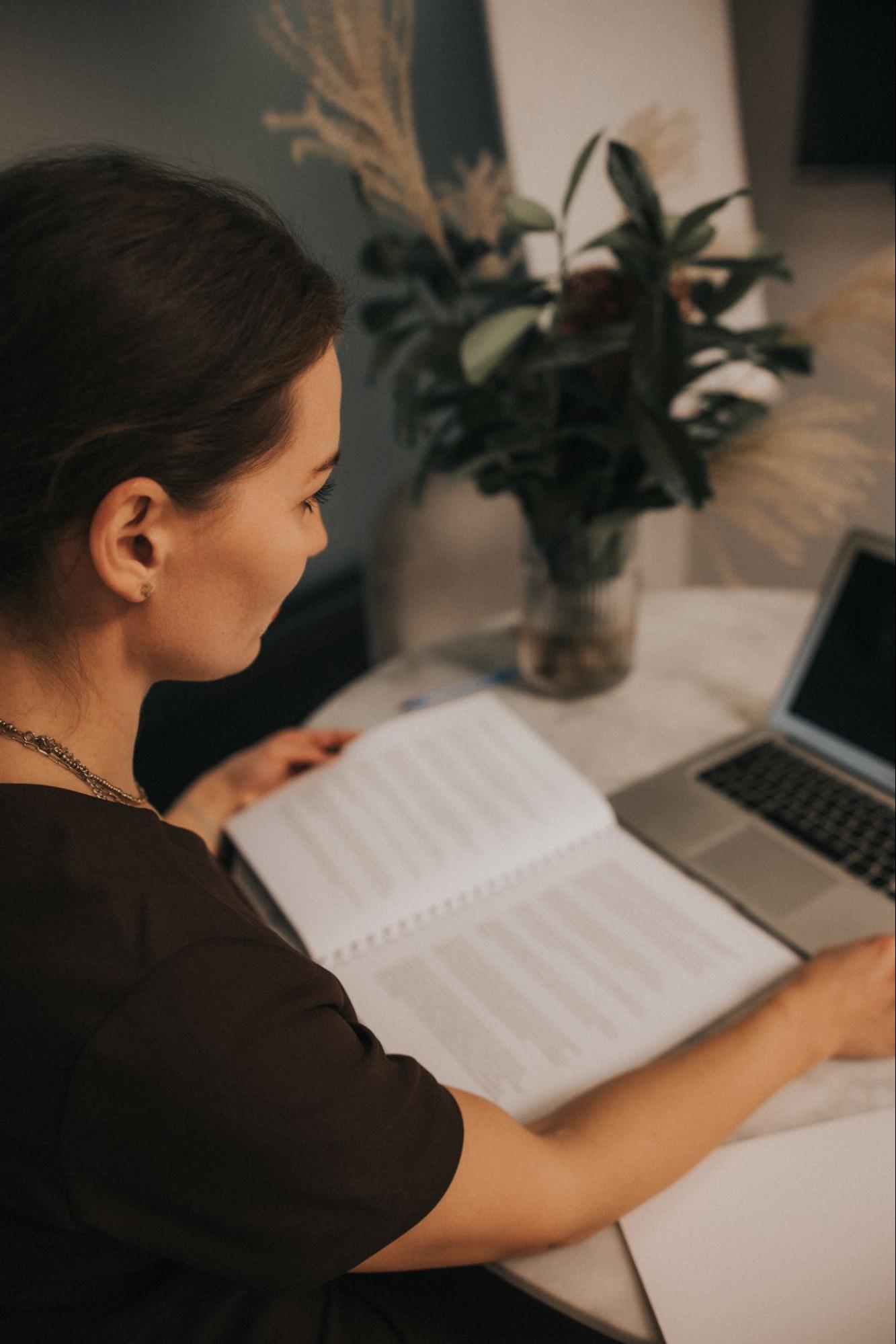 Jak nowoczesne technologie w kosmetologii zmieniają podejście do pacjenta?