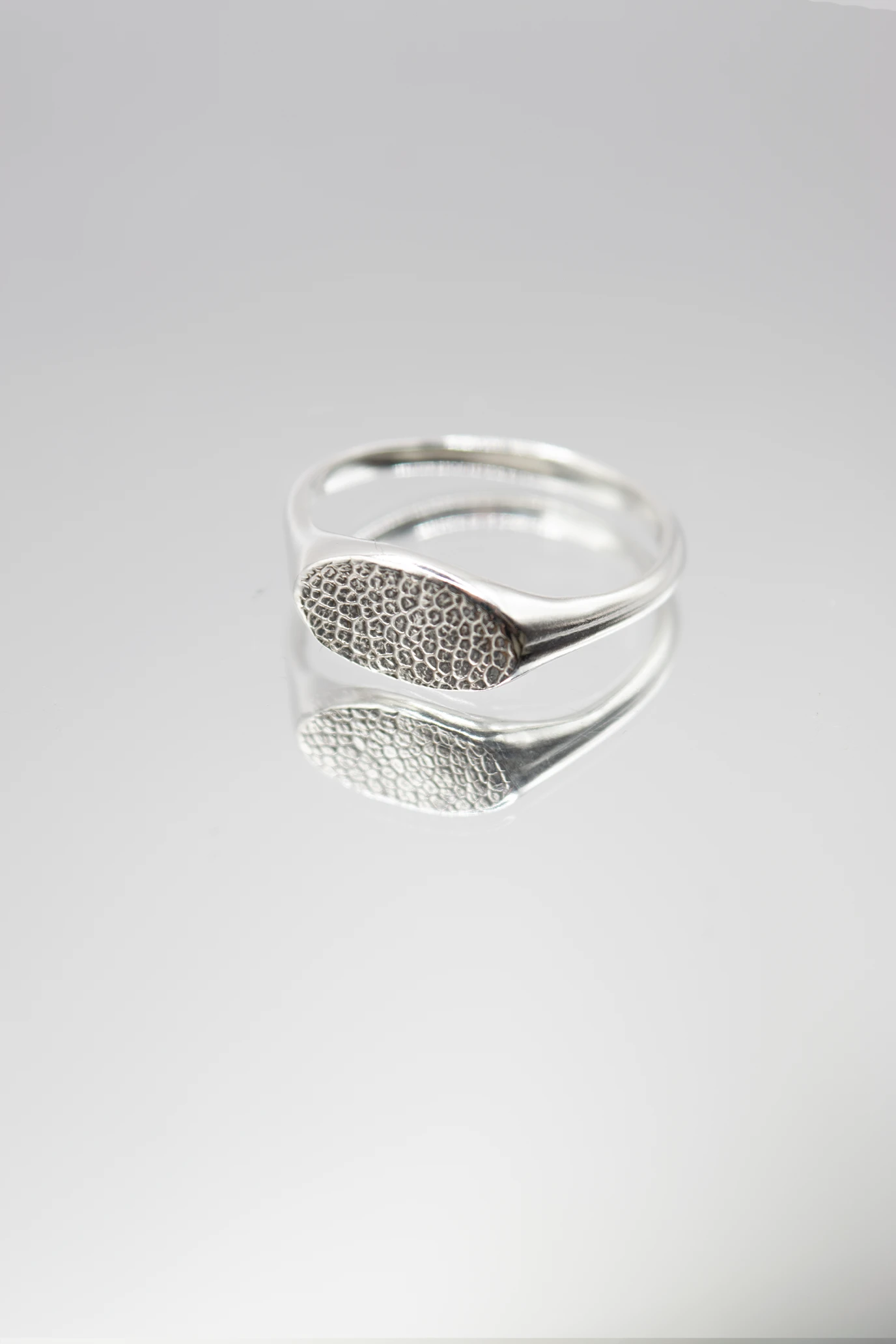 Ellipse Ring · Silver