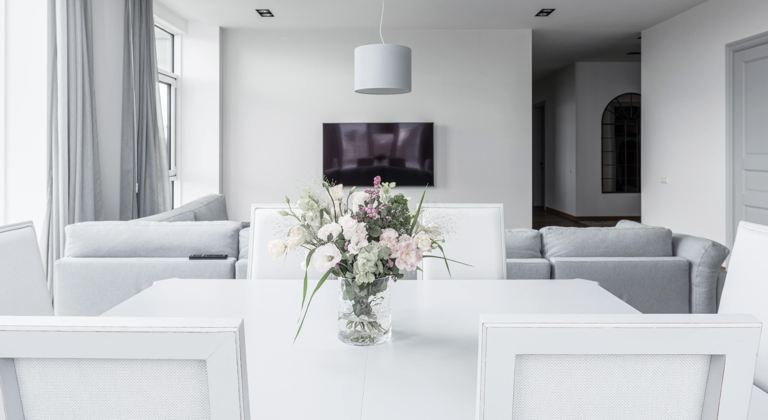 Here’s how to decorate your new home from scratch