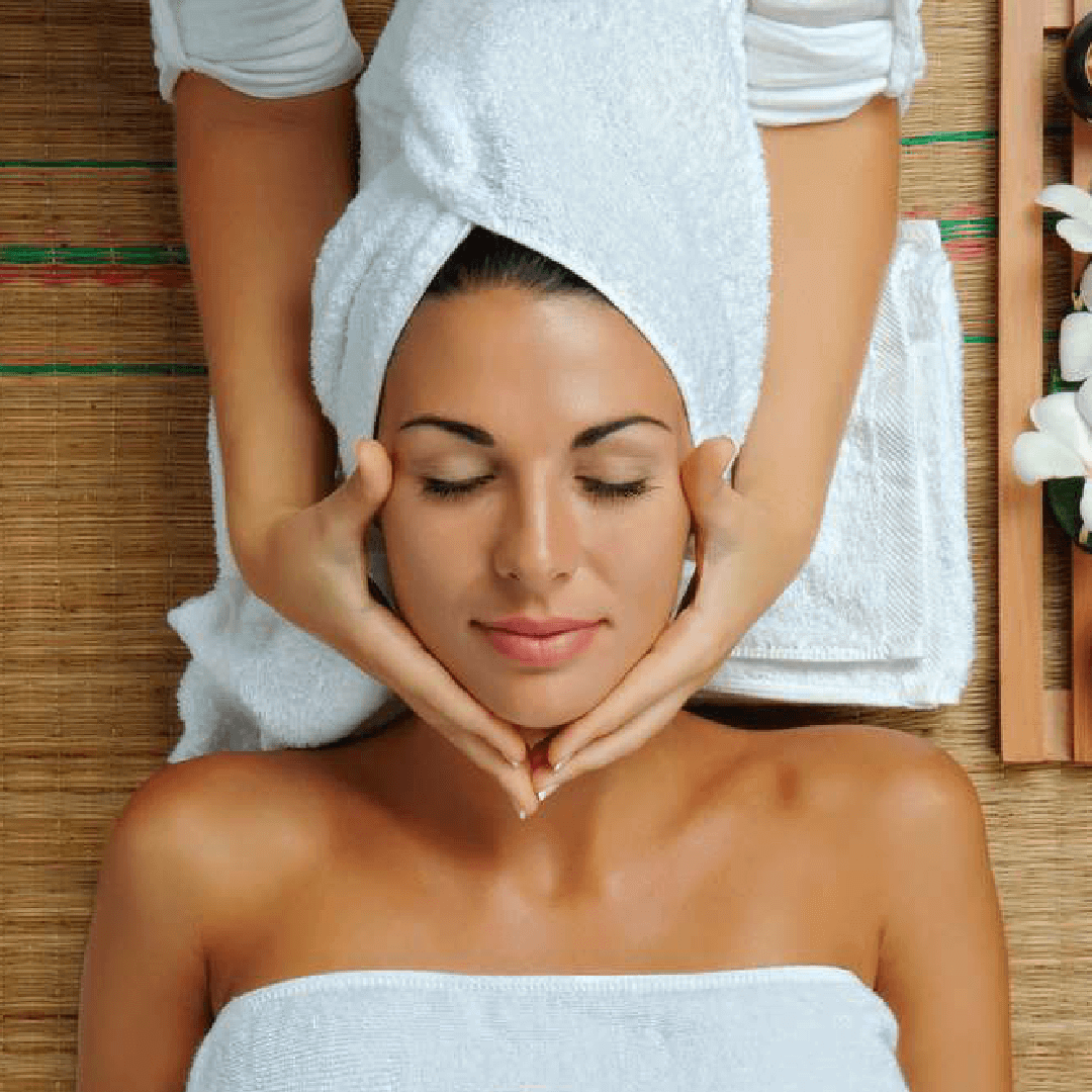Wellness industry employee explaining about the product to client