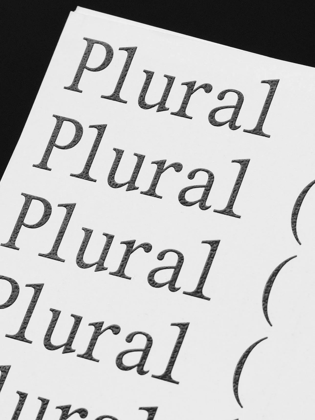 Détails carte postale Plural 2023