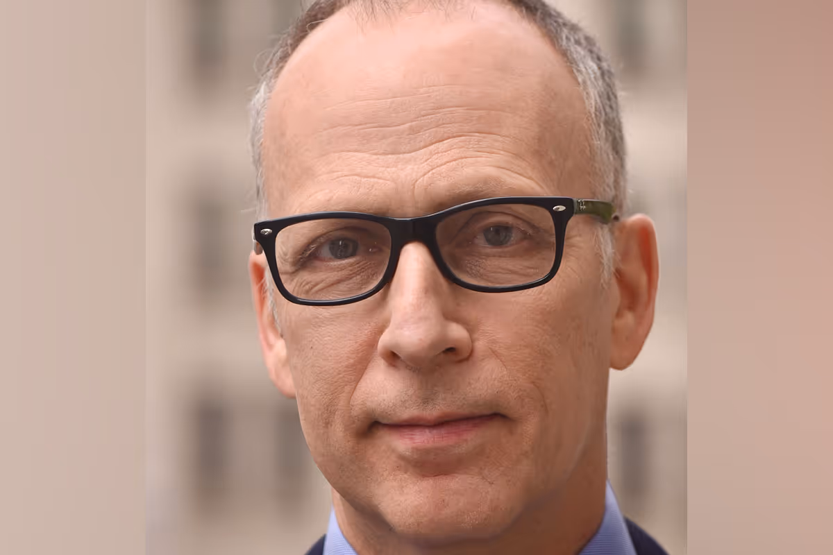 From Thrive Global. Dr. Stern Shares his Daily Sleep Routine for Quality Sleep