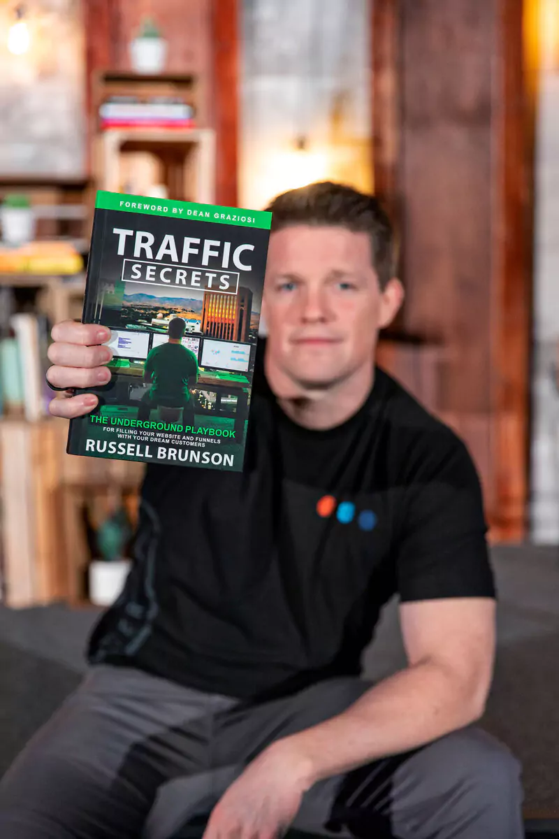 Russell Brunson showing trafic secrets