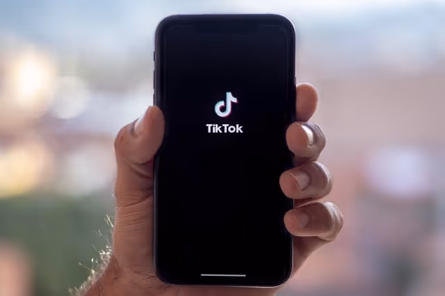 phone, smartphone, screen, tiktok, social, tik tok, app, tiktok, tiktok, tiktok, tiktok, tik tok, tik tok, tik tok, tik tok, tik tok
