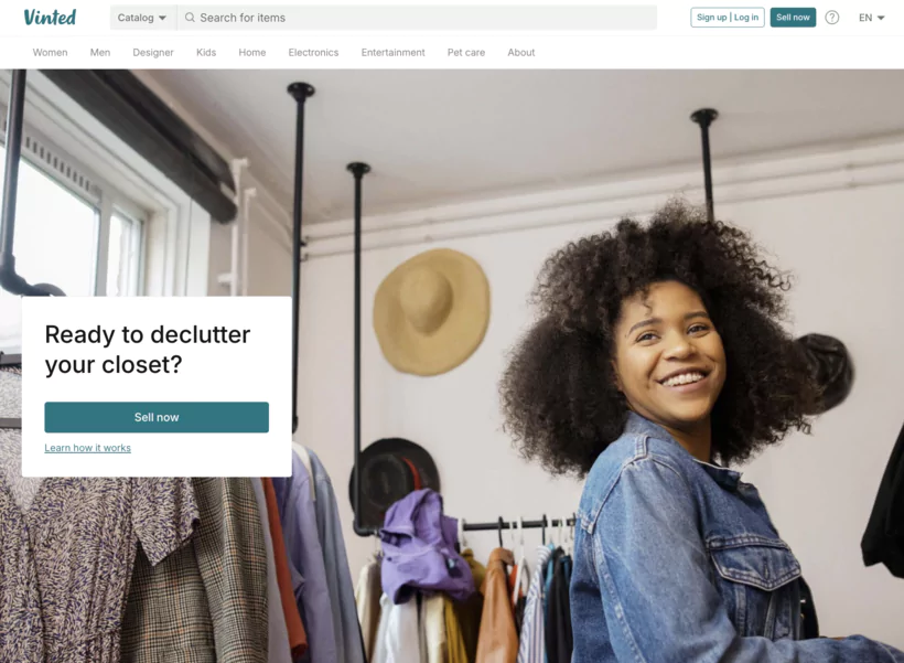 Interface de Vinted présentant des vêtements d'occasion à vendre.