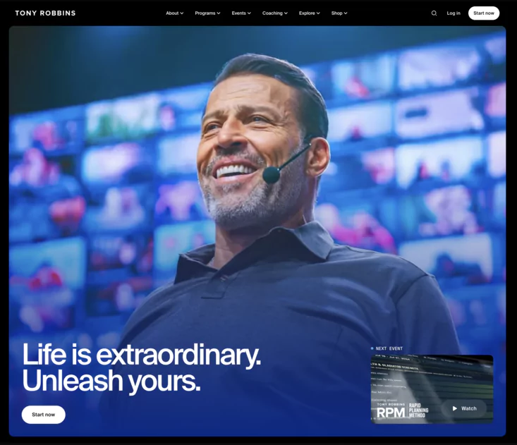 Tony Robbins, coach et orateur,