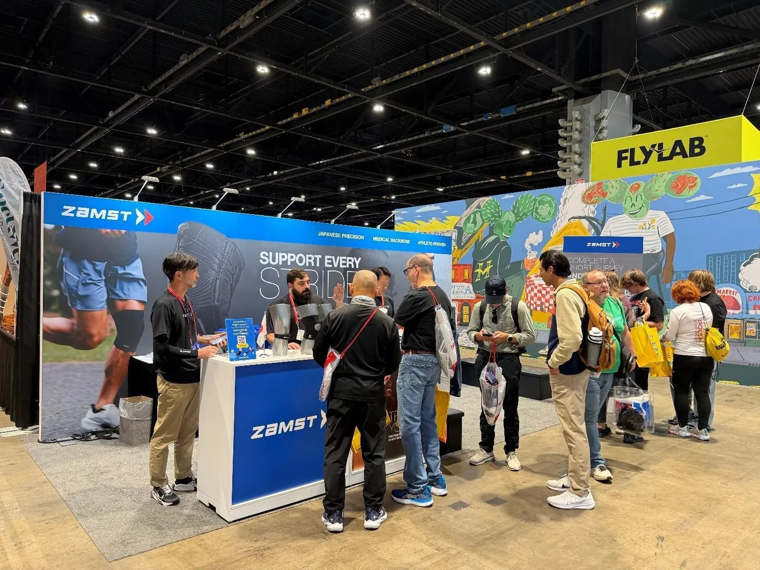 ZAMST Made Its Debut at the Chicago Marathon Expo, Showcasing Its Sports Braces to the Global Running Community