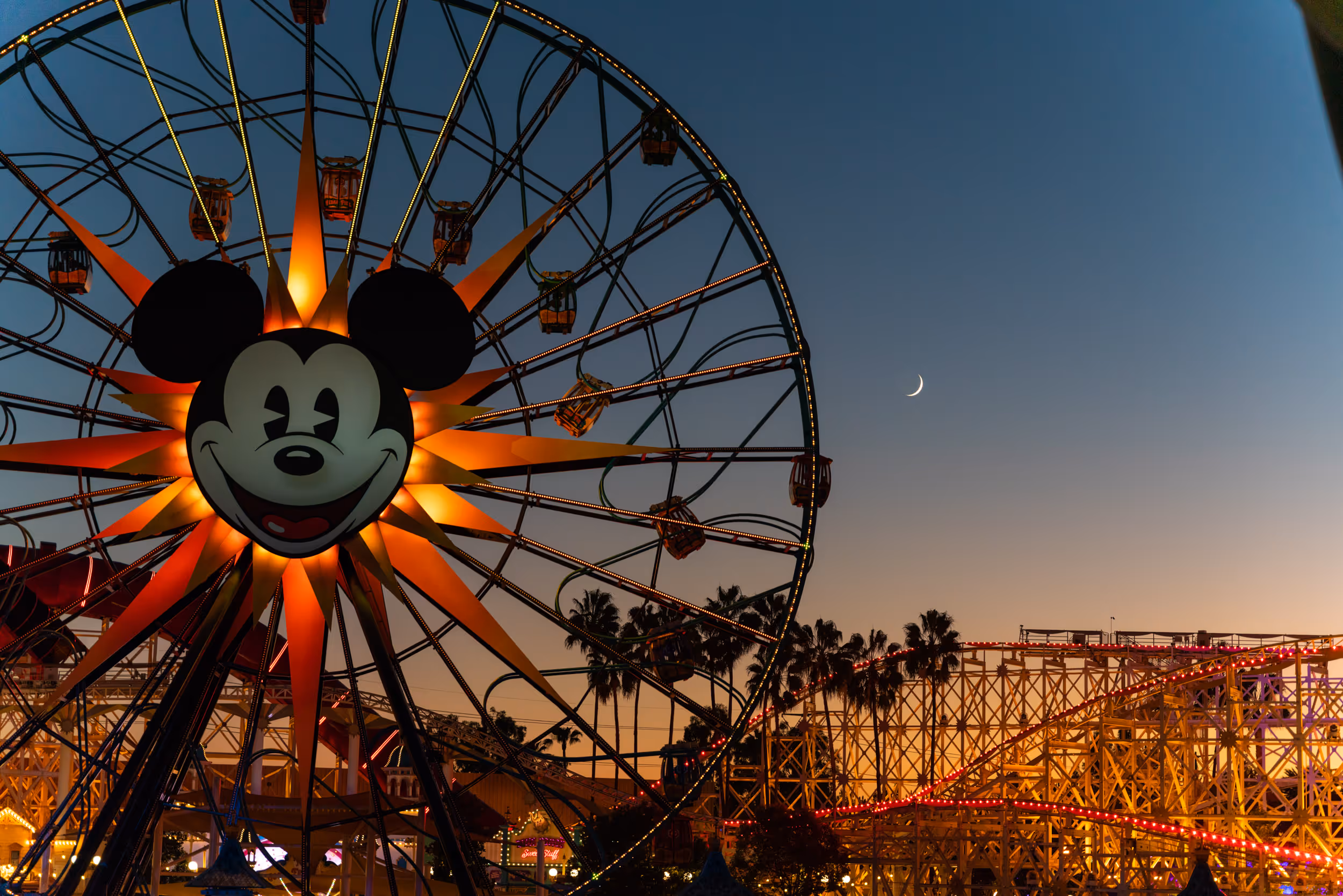 Disney California Adventure Park. 2022.