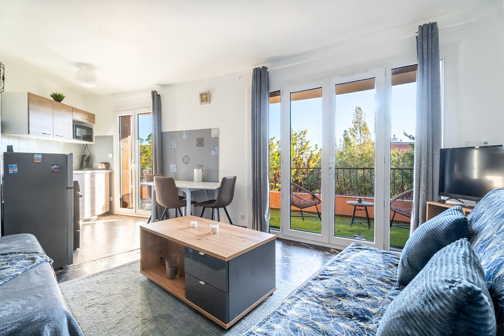 Le kid - studio 31m2 clim - terrasse 14m2 - sanary