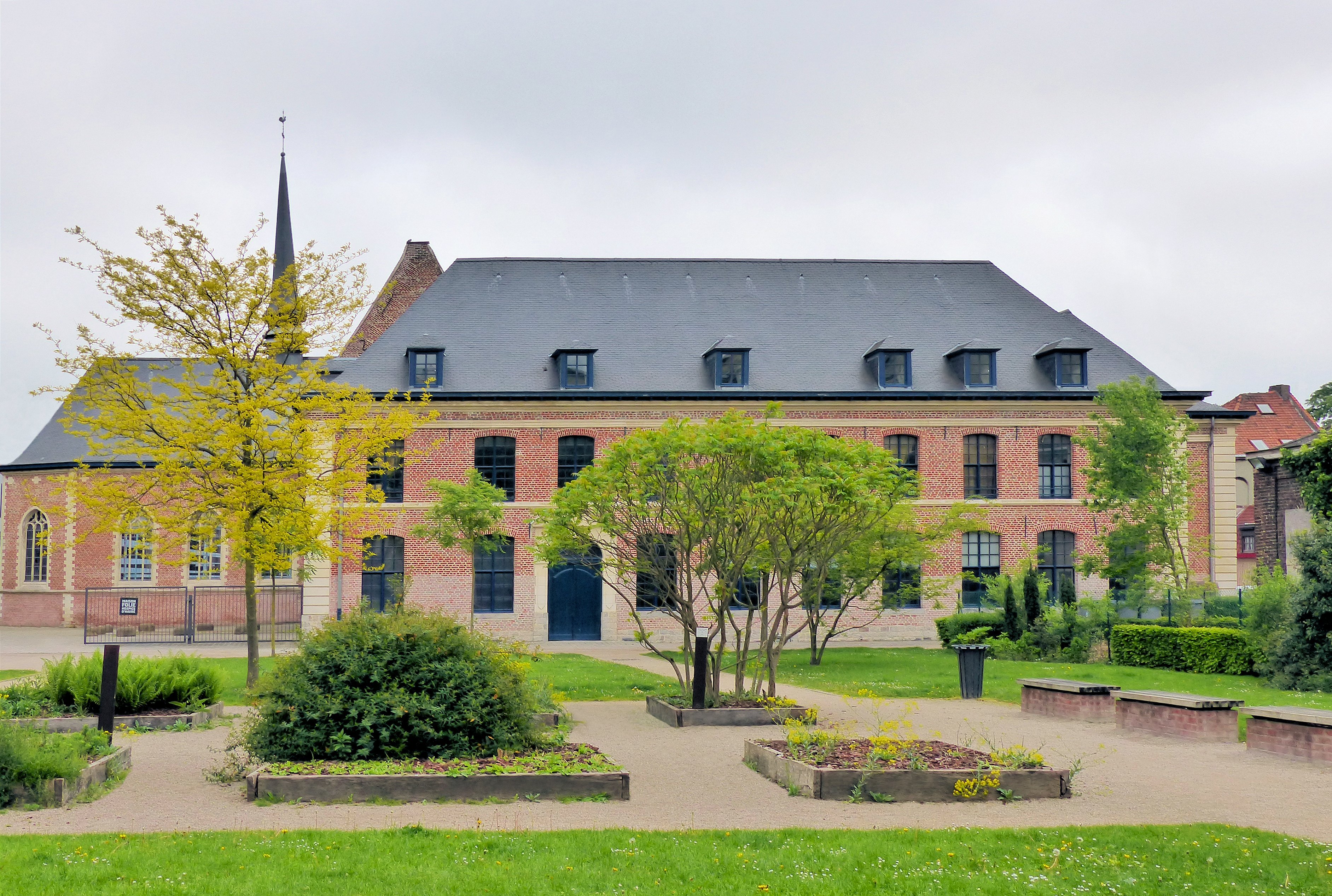 Jardins de la Maison Folie Hospice d'Havré à Tourcoing, jardin remarquable et espace culturel du XVIIe siècle — conciergerie Airbnb Hauts-de-France