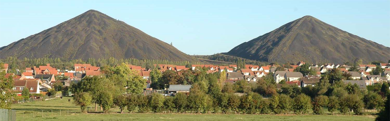 Terrils jumeaux de Loos-en-Gohelle, 186 mètres, les plus hauts d'Europe, patrimoine mondial UNESCO bassin minier — gestion locative Lens