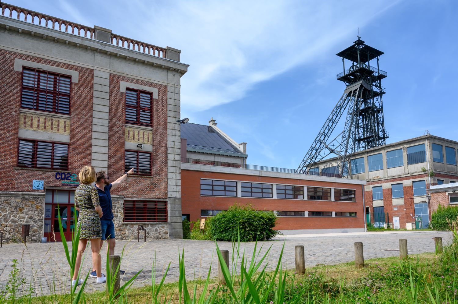 Cités minières en briques rouges de Lens, quartiers ouvriers classés au patrimoine mondial de l'UNESCO — location courte durée bassin minier