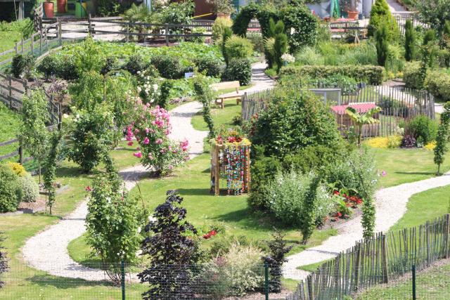 Jardins thérapeutiques du Centre Horticole de l'EPSM à Loos, espaces verts remarquables ouverts au public — location courte durée Nord