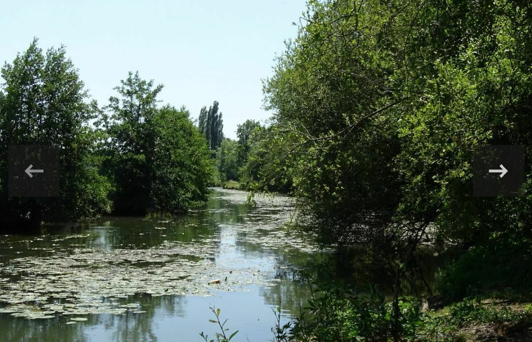 Rives aménagées de la Risle à Rugles, promenade au bord de la rivière normande en Pays d'Ouche — gestion locative location courte durée Eure