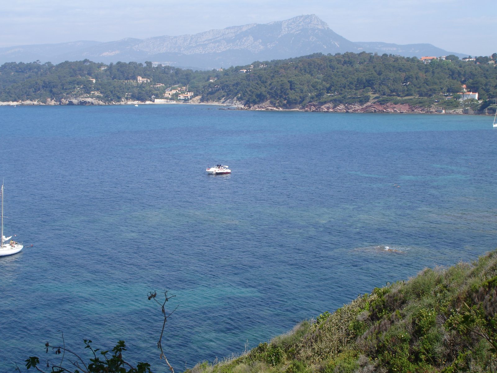 Mer et collines du littoral du Pradet — location courte durée Var
