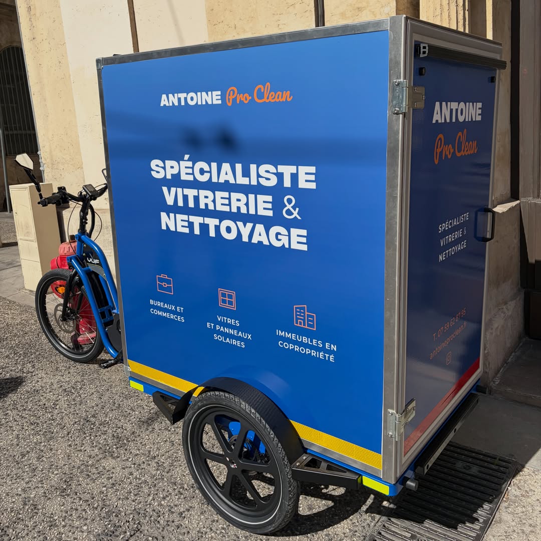Vélo-cargo La Poste