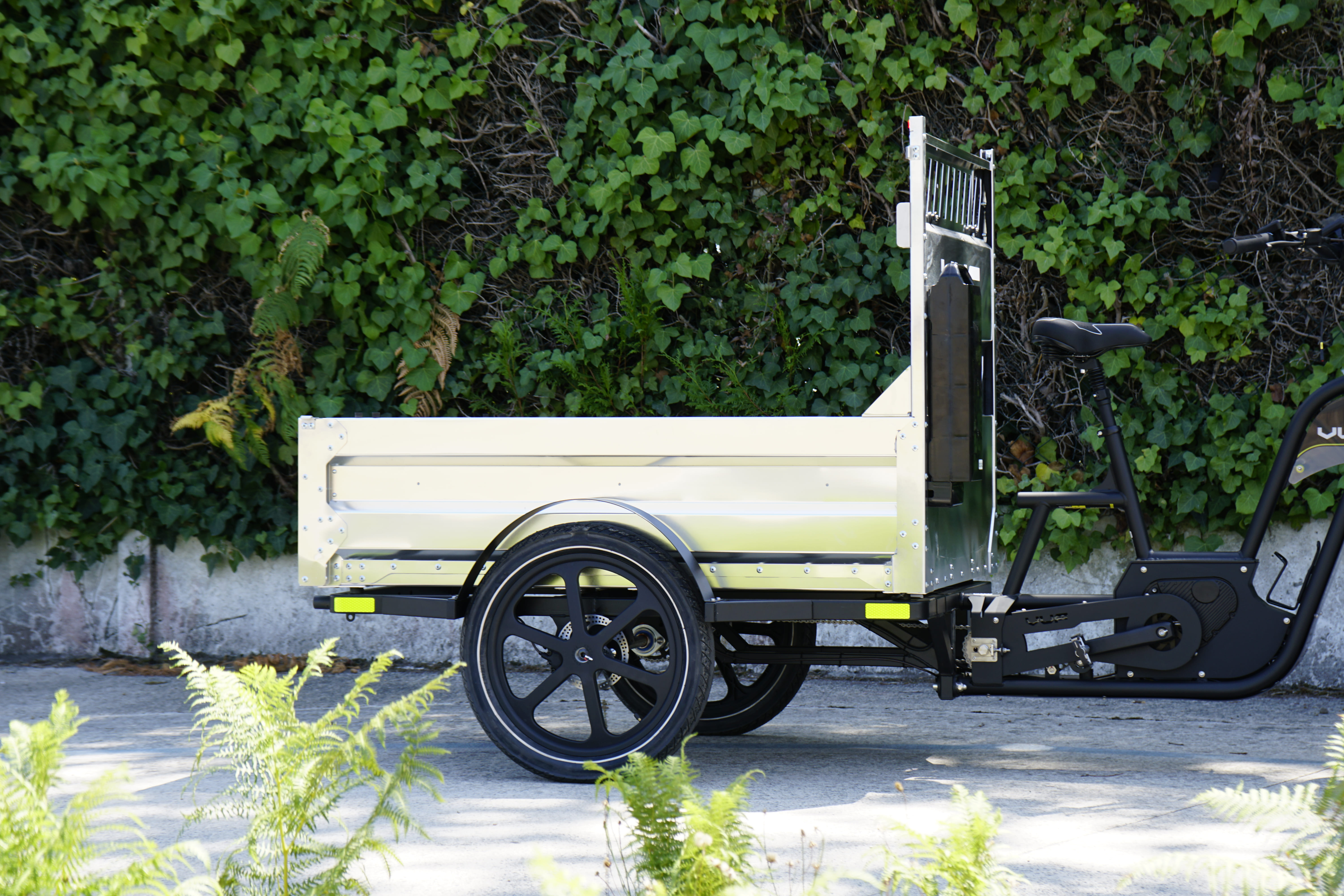 Robust and reinforced cargo bike