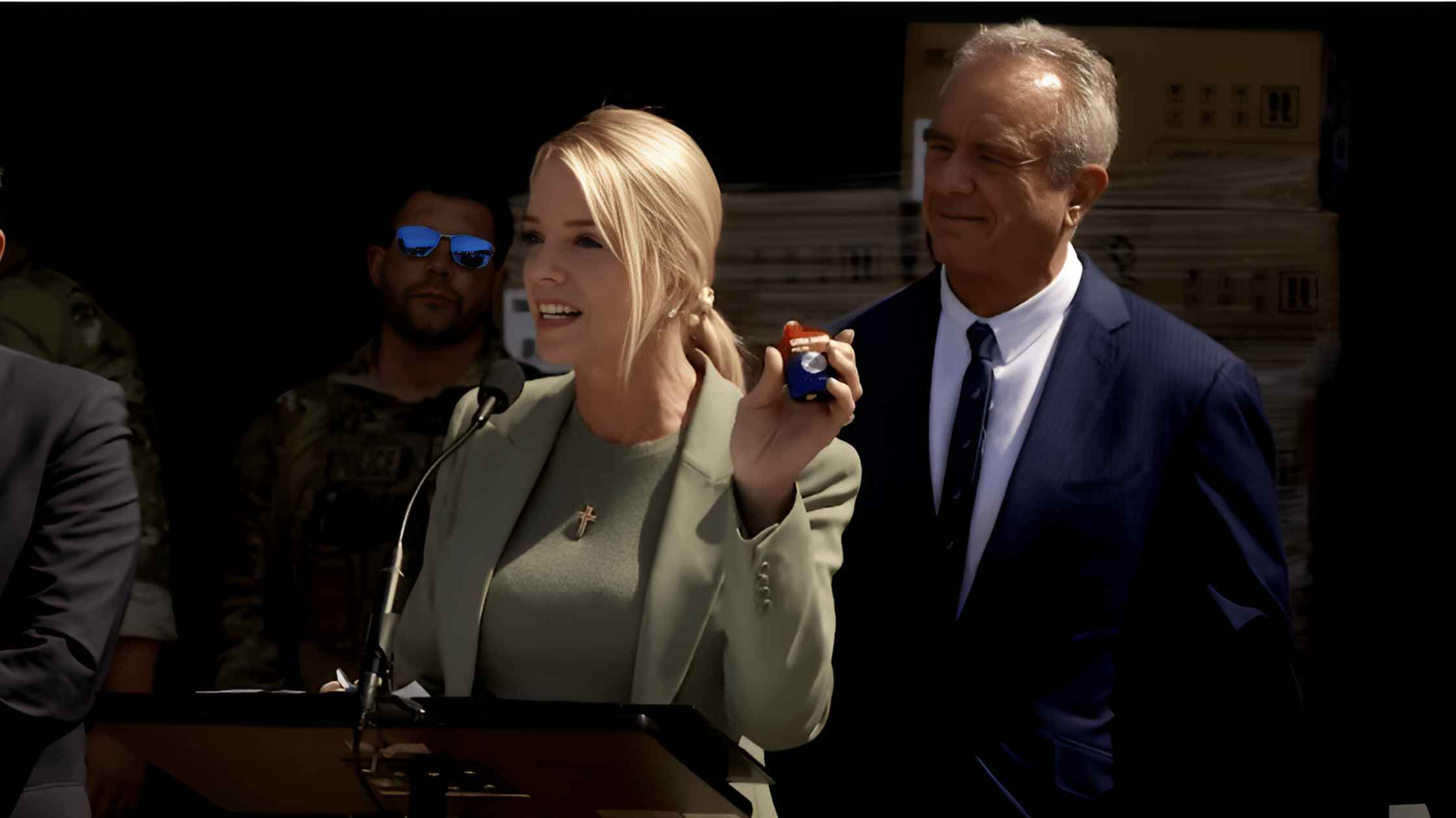 Bondi and Kennedy Announce Vape Seizure