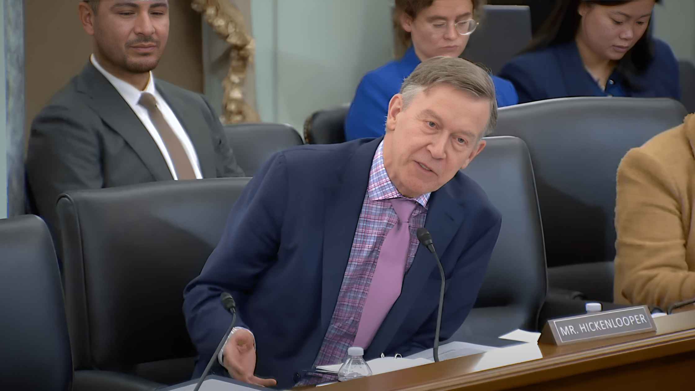 Mr. Hickenlooper speaks to Senate. 