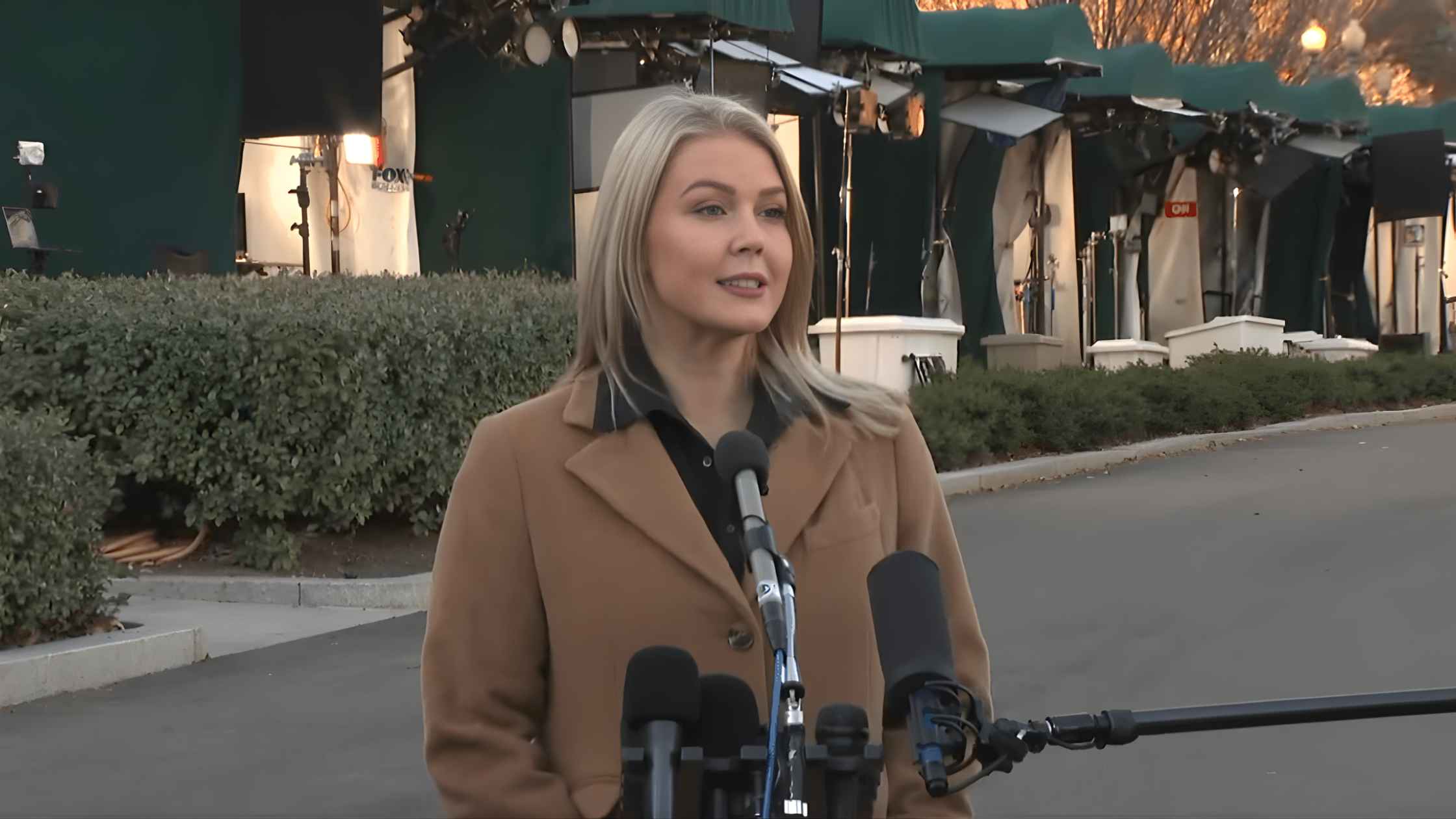 Karoline Leavitt Speaks to the Media 11/24/25