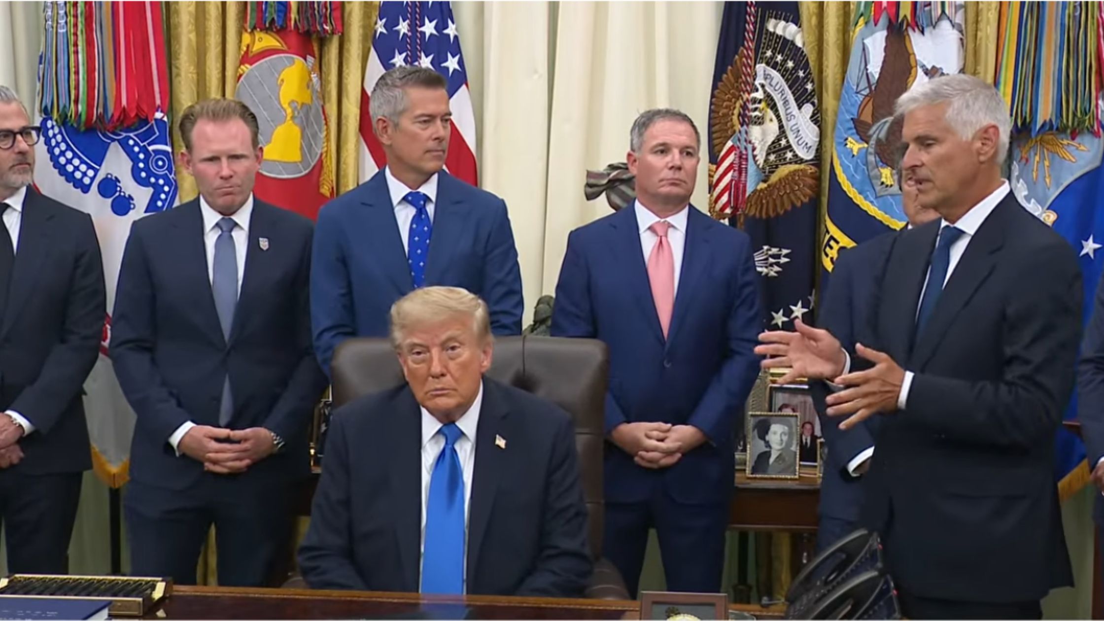 Trump Meets with U.S. Travel Executives
