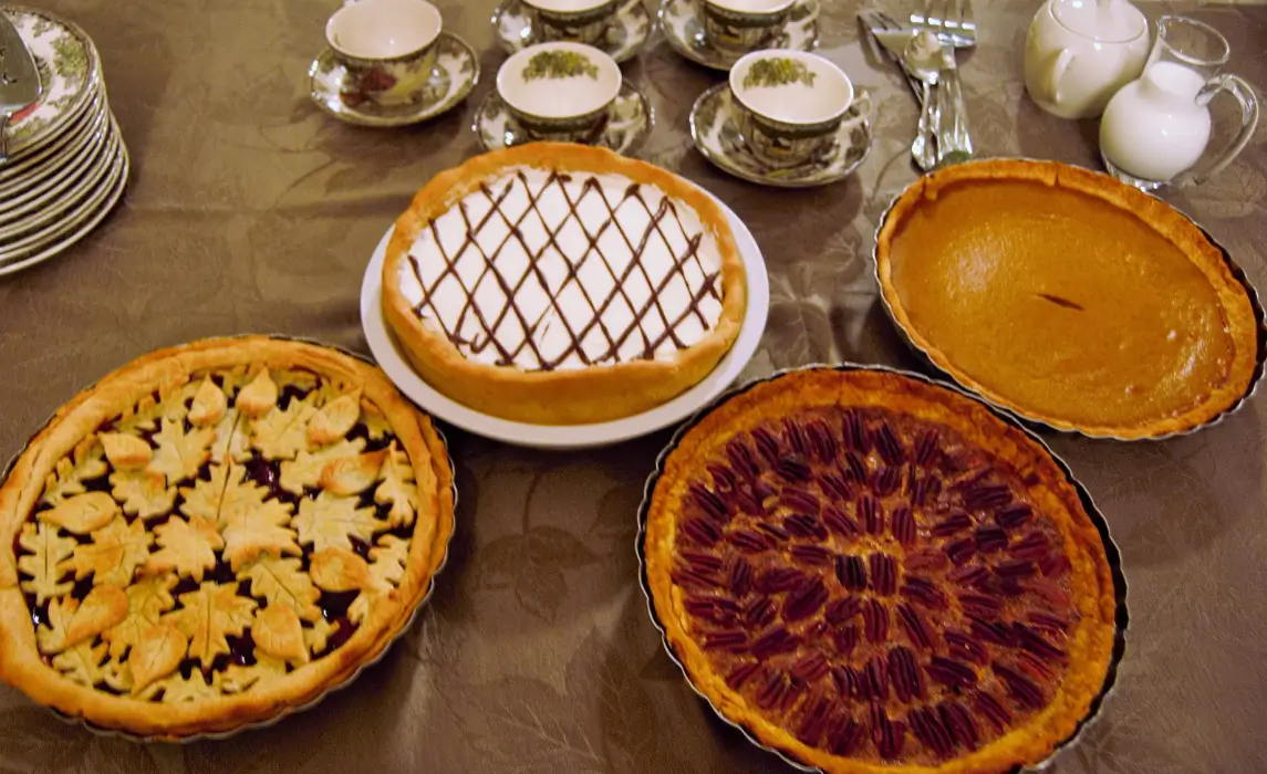 15 Easy Thanksgiving Desserts That Don't Require a Culinary Degree (or a Full Day in the Kitchen)