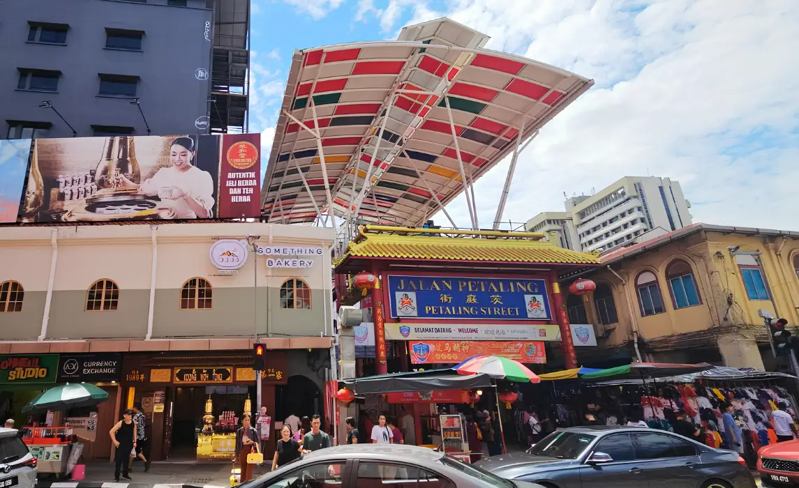 Best Things to Buy in Malaysia: Malaysian Souvenirs and Must-Buy Items