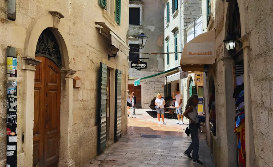 Kotor Souvenirs: Top Things to Buy in Montenegro
