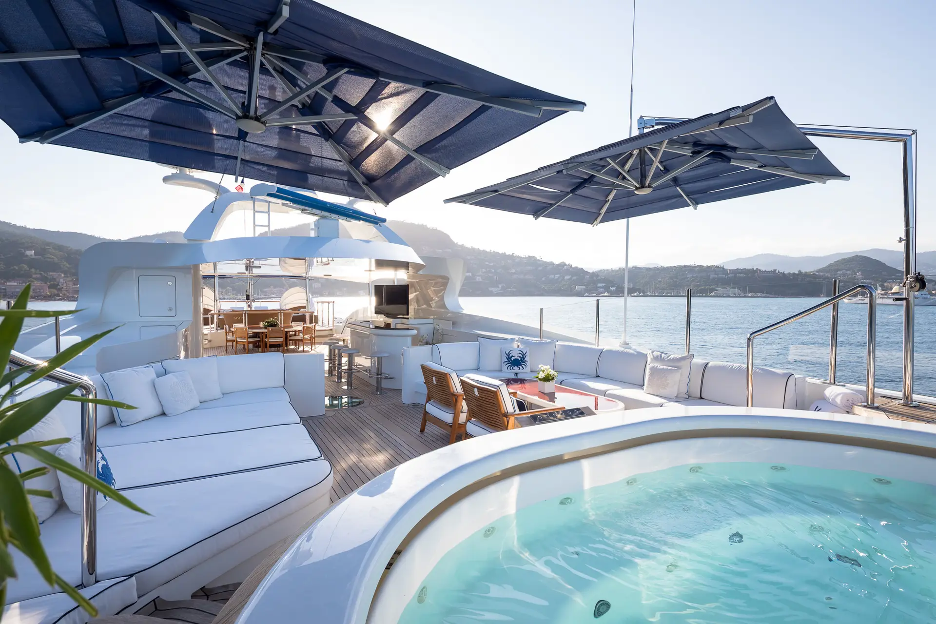 View of the yacht’s exterior