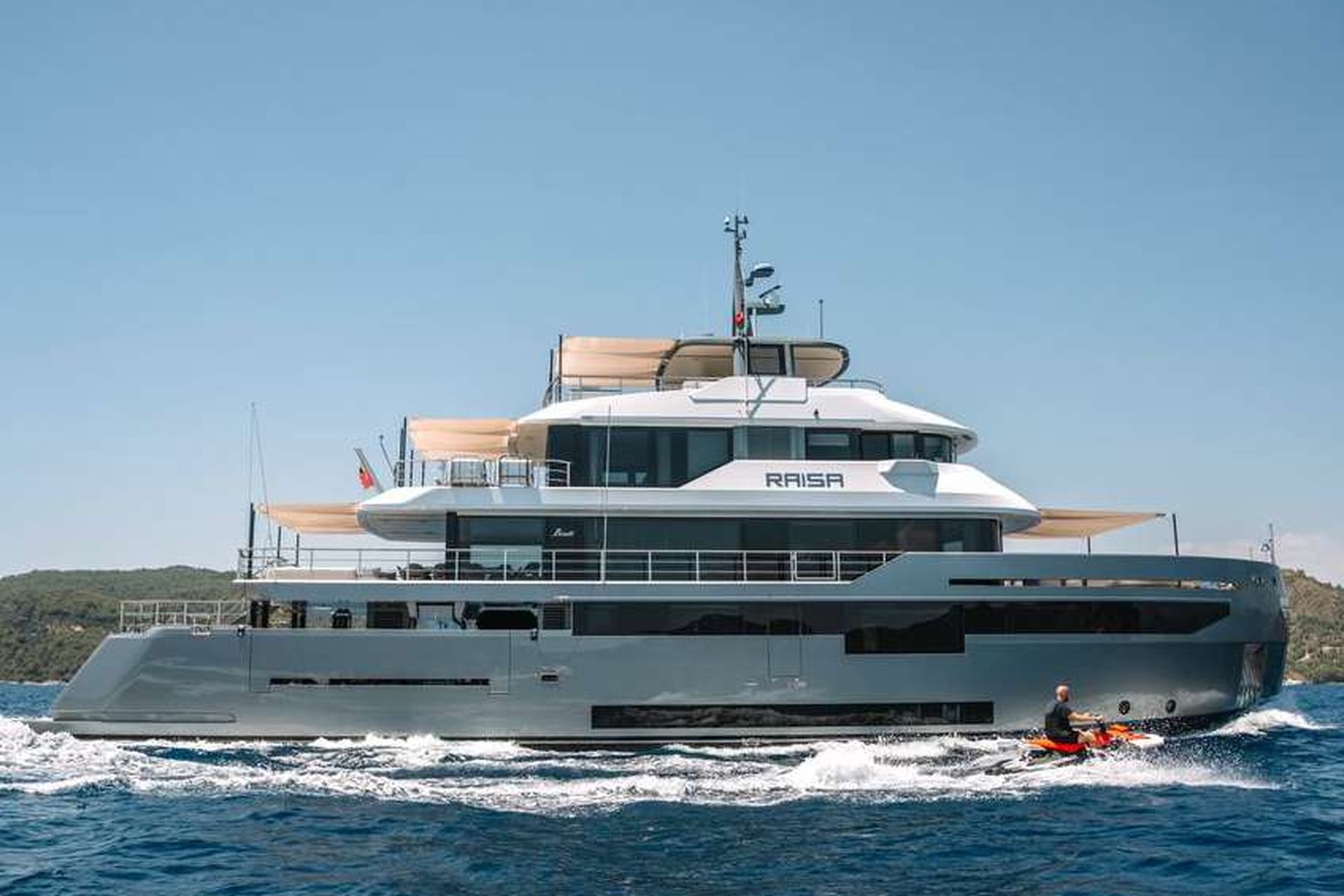 View of the yacht’s exterior