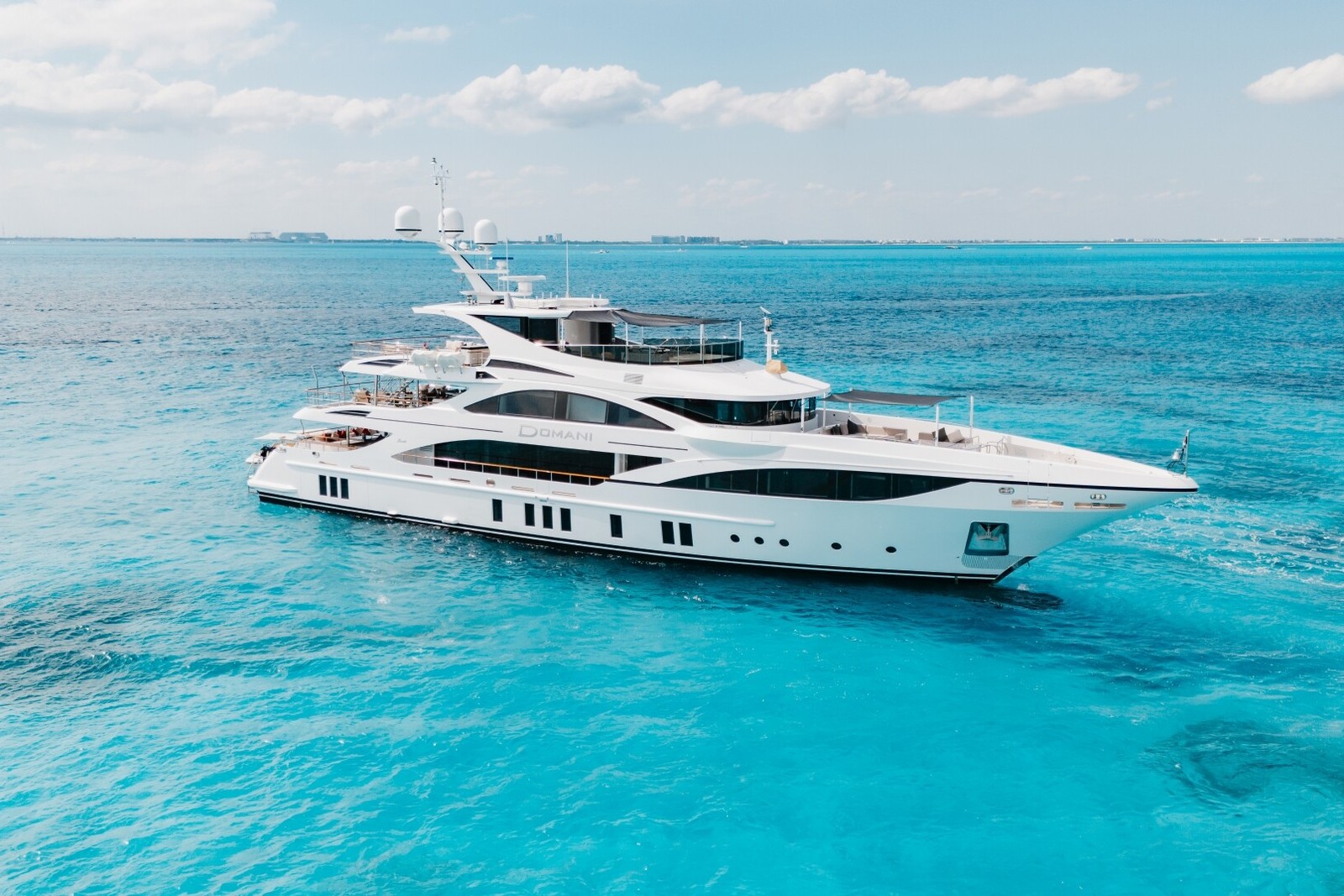 View of the yacht’s exterior